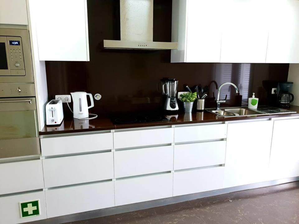 Home At Azores - City View Apartment 蓬塔德尔加达 外观 照片